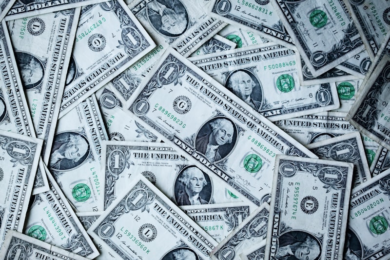 Vender tu clínica a un grupo dental o a un fondo: cómo funciona